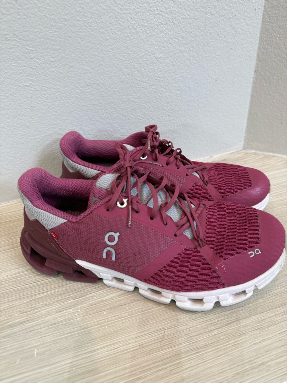 On cloud Running Cloud Women's Sneakers - Berry size 8
